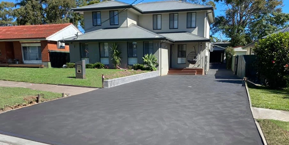 coloured-concrete-driveway